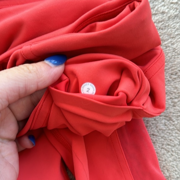 Coral colored Lululemon leggings - Picture 6 of 6